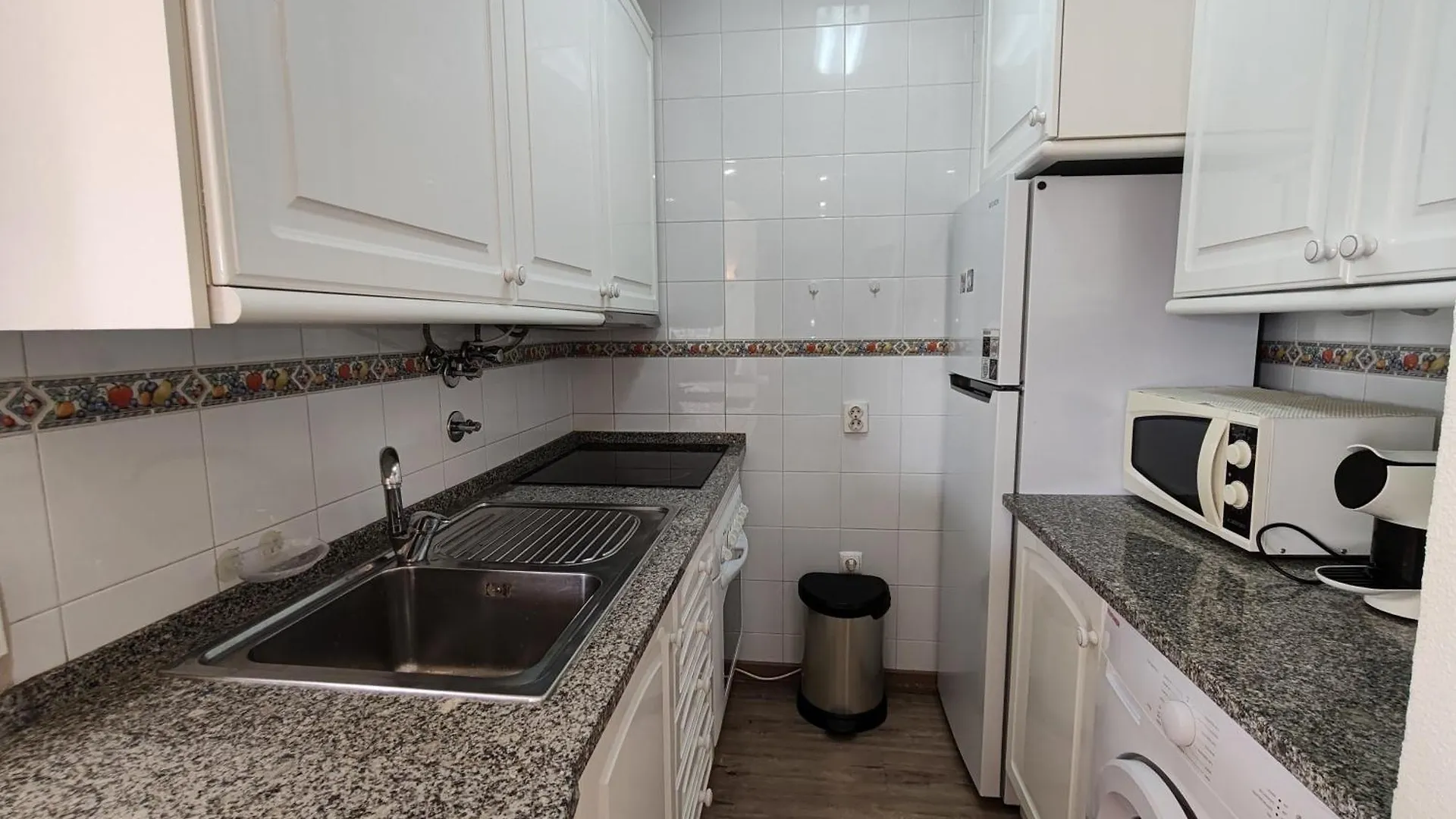 7C Invicta - Casas & Papeis Apartamento Armação de Pêra