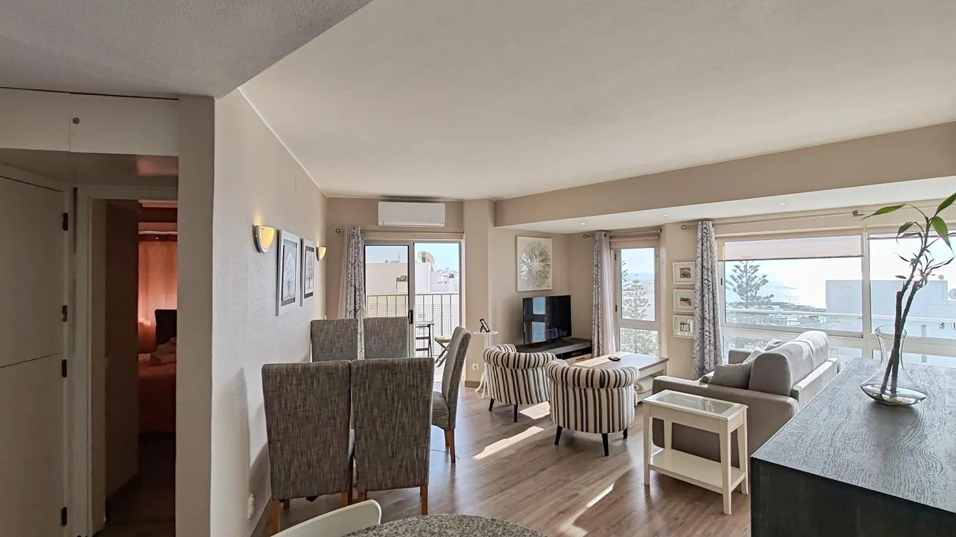 7C Invicta - Casas & Papeis Apartamento Armação de Pêra Portugal